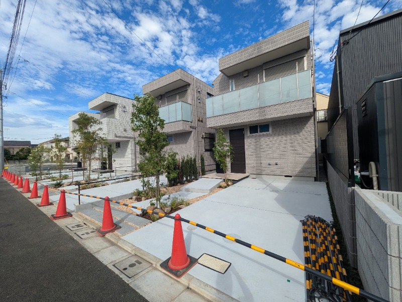 駐車場　停めやすい駐車場
