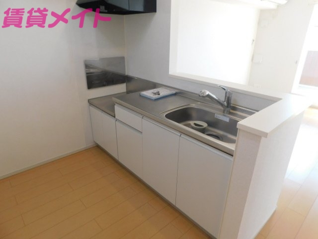 キッチン　同物件別部屋の写真
