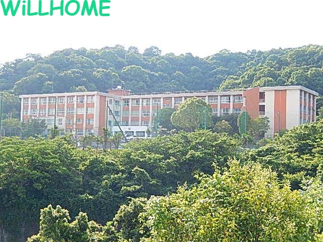 中学校　和歌山市立有功中学校（中学校）まで615m