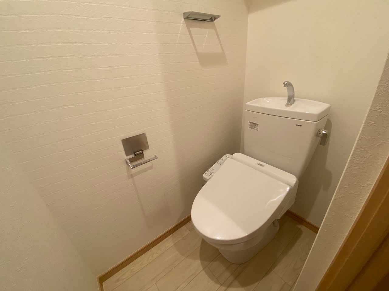 トイレ　ウォシュレット付きのトイレです♪