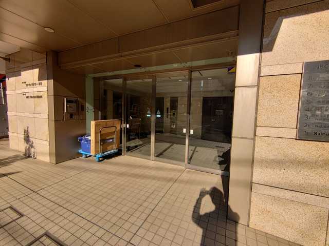 エントランス　アクティブタワー市谷