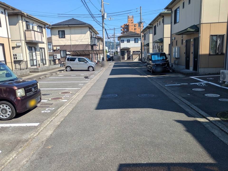 駐車場　駐車場
