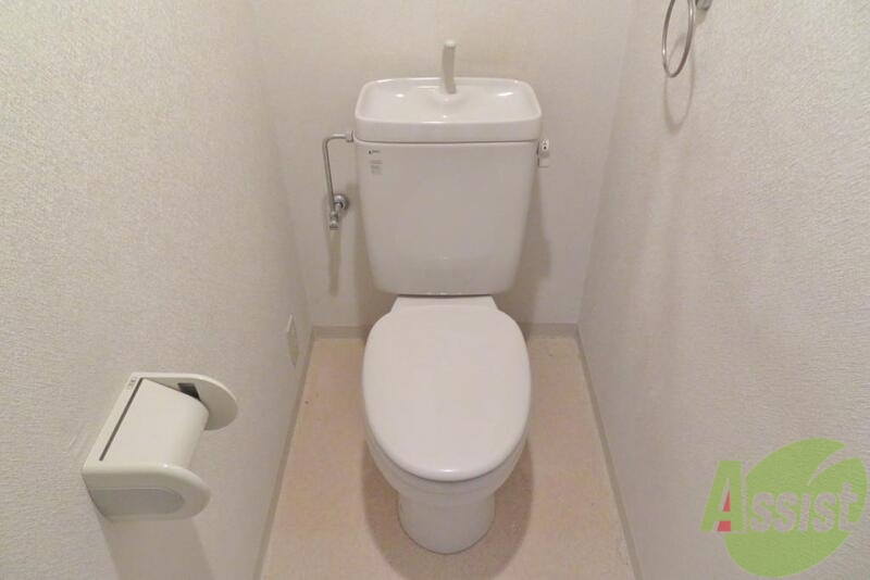 トイレ　トイレはシンプルですが、清潔なので問題無しです。