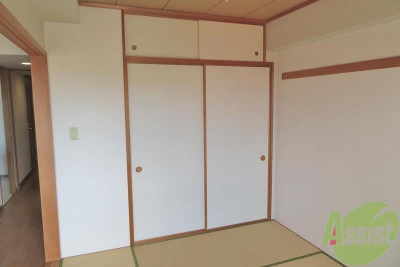 収納　和室には大き目の押入れが付いて収納もたくさん出来そうです。