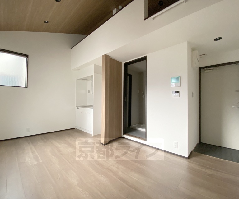 NEST冷泉町の居間写真