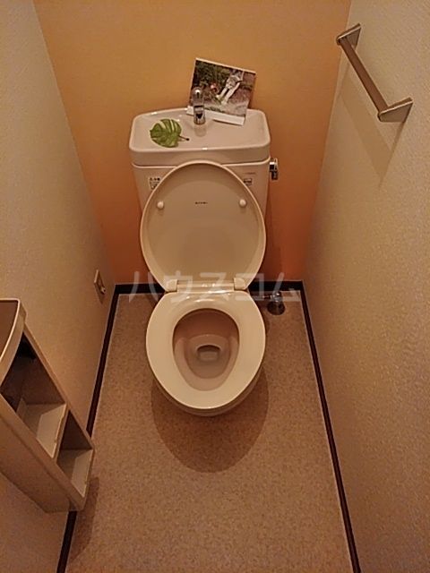 パインクレスト妙典のトイレ写真