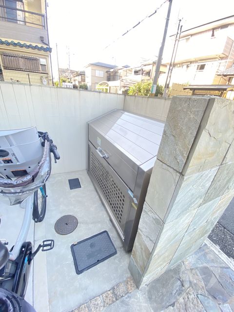 ＪＲ阪和線 三国ケ丘駅 徒歩10分 3階建 築9年の外観写真