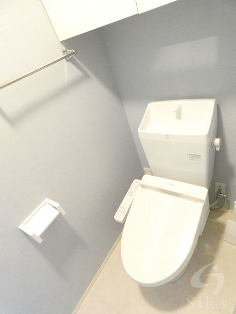 ＪＲ阪和線 三国ケ丘駅 徒歩10分 3階建 築9年のトイレ写真