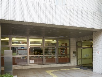 図書館　千代田区立神田まちかど図書館（図書館）まで382m