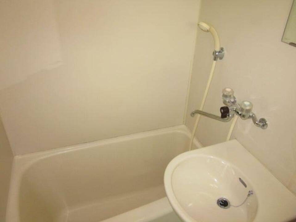 バス・シャワールーム　浴室