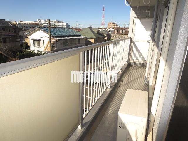 バルコニー　広めのベランダですよ