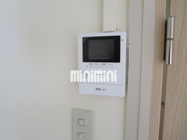 セキュリティ　嬉しいモニター付きインターホンです。