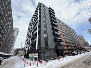 【アルファスクエア中島公園の建物外観】