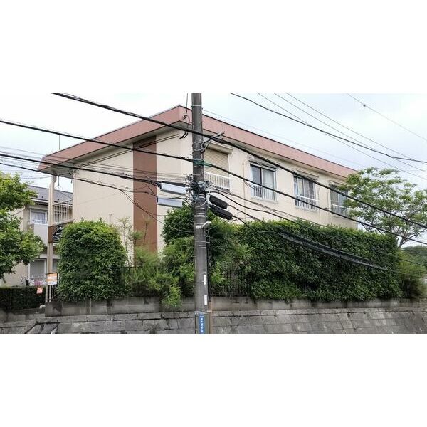 川崎市麻生区栗木台のマンションの建物外観