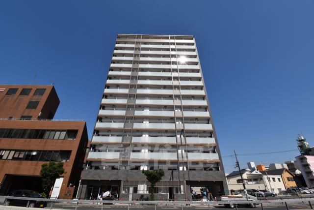 大阪市西成区岸里のマンションの建物外観