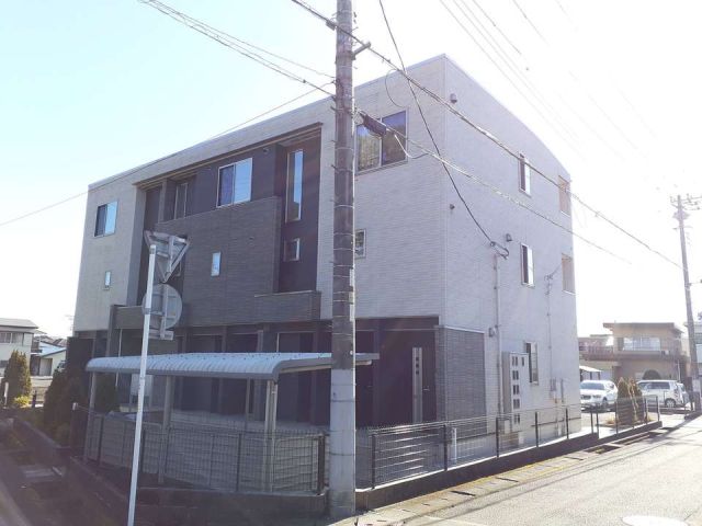富士宮市神田川町のアパートの建物外観