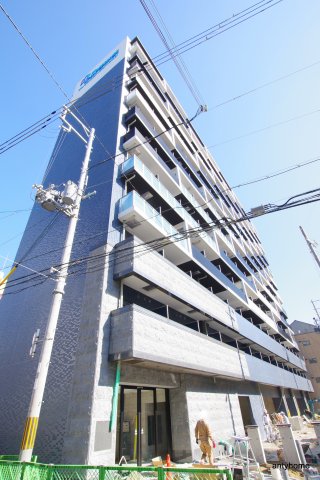 【大阪市浪速区日本橋東のマンションの建物外観】