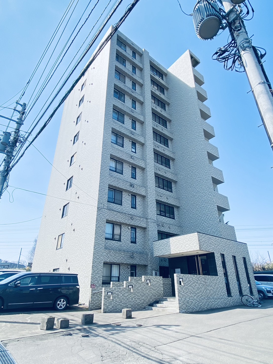 リアライズ新札幌の建物外観