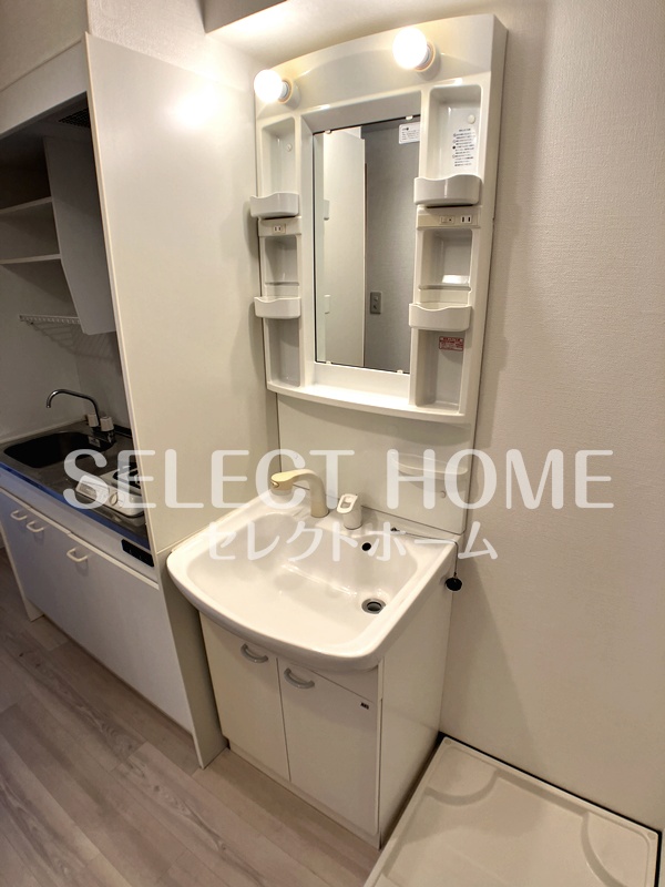 洗面設備　使いやすい独立洗面台です