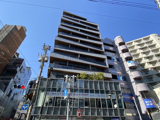 【Brillia ist 町屋の建物外観】