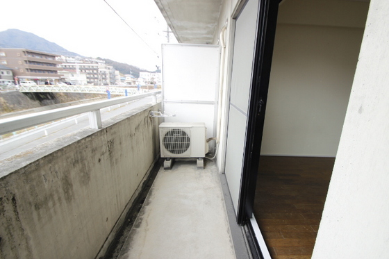 バルコニー　※別部屋の写真です