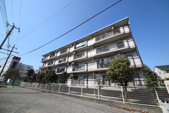 千葉市稲毛区山王町のマンションの建物外観