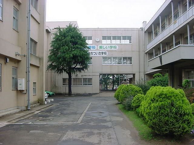 【千葉市稲毛区山王町のマンションの小学校】