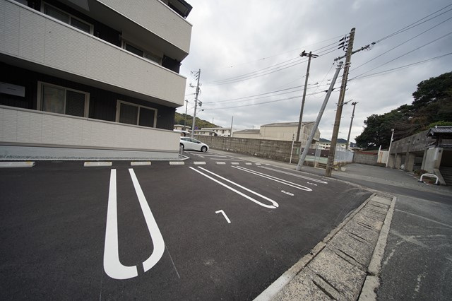 【下関市一の宮町のアパートの駐車場】