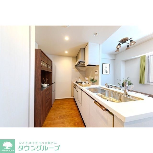 キッチン　家具・調度品等はCG 加工です。実際の賃貸住居 には含まれ…