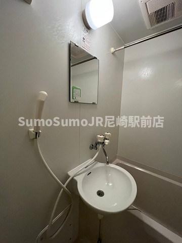 洗面設備　コンパクトで使いやすい洗面所