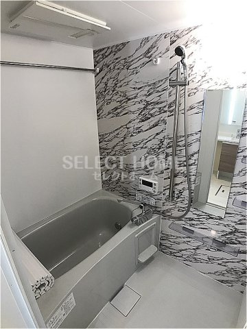 バス・シャワールーム　お風呂で日々の疲れを落としましょう