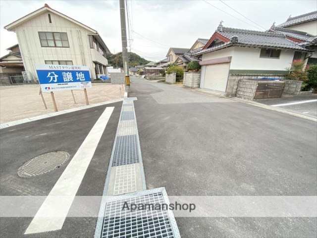その他　前面道路（その他）まで0m