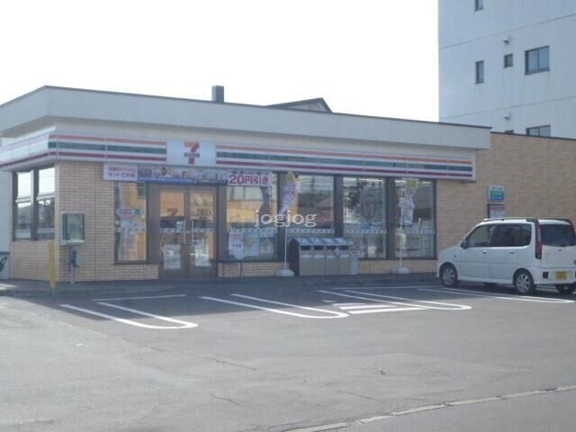 コンビニ　セブンイレブン北見ときわ店（コンビニ）まで645m