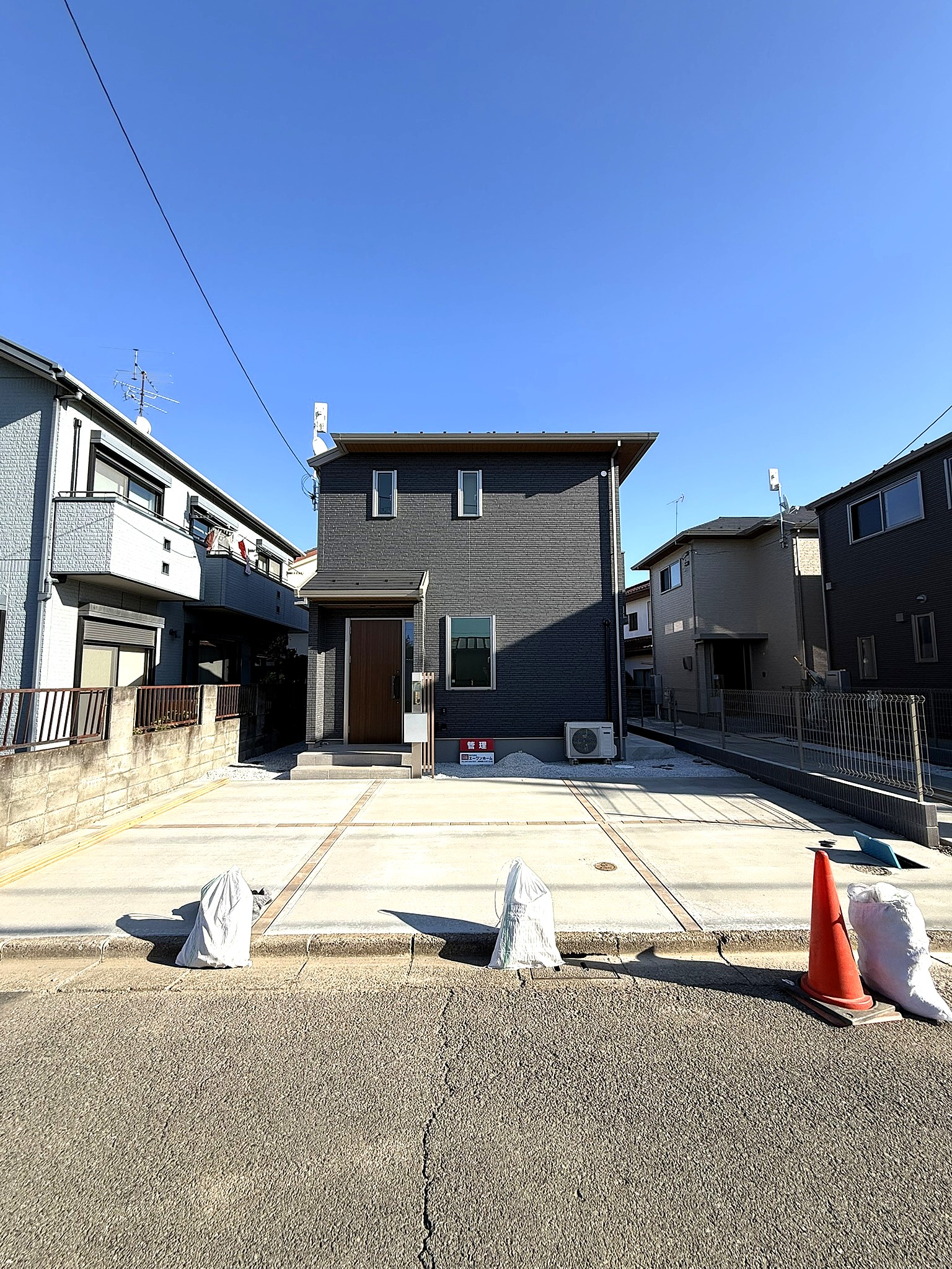 駐車場　カースペースは3台分！