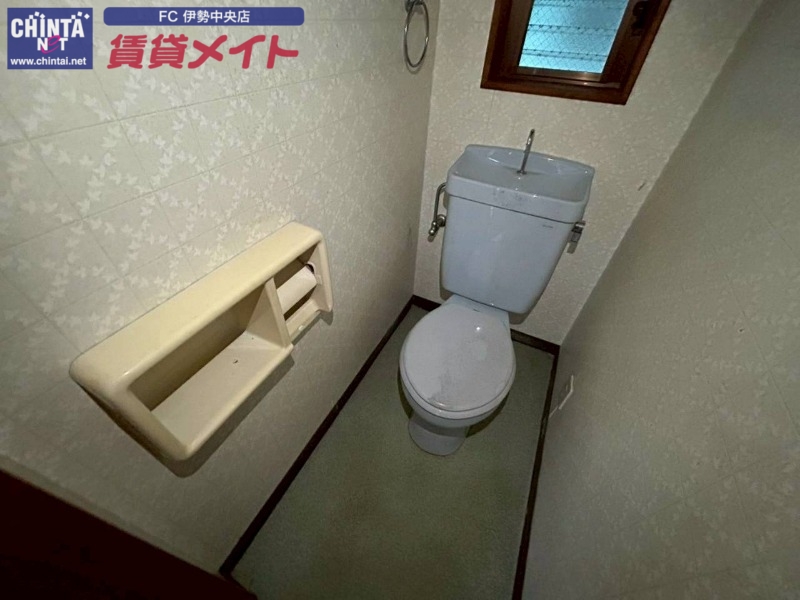 トイレ　同型参考写真