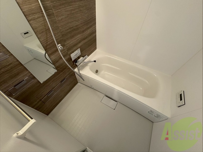 バス・シャワールーム　お風呂になります。一日の疲れを癒してくださいね。