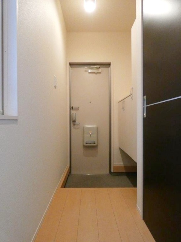 玄関　図面と現状に相違がある場合には現状を優先