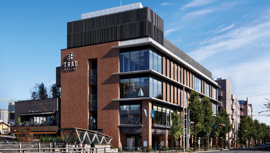 ショッピングセンター　トラッド目白（ショッピングセンター）まで370m