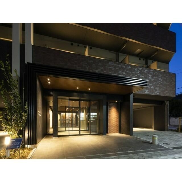 エントランス　ゆとりのあるエントランスです