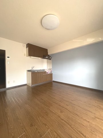 居室・リビング　反転タイプです