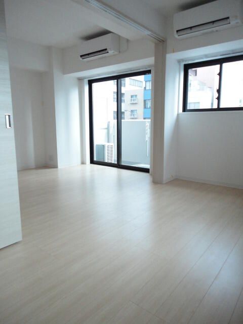 居室・リビング　参考写真です