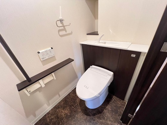 トイレ　※別の部屋の写真です