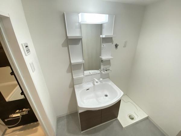 洗面設備　独立洗面台！