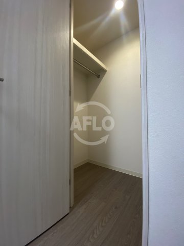 収納　プレサンスDOMECITYコレーレ　ウォークインクローゼット