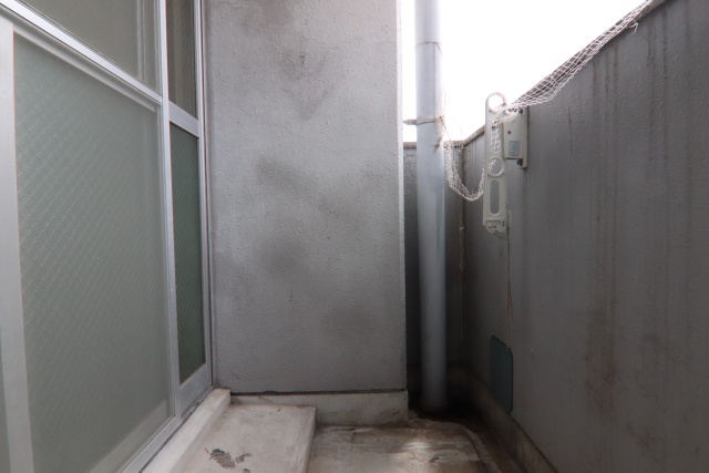 バルコニー　※別号室の参考写真です