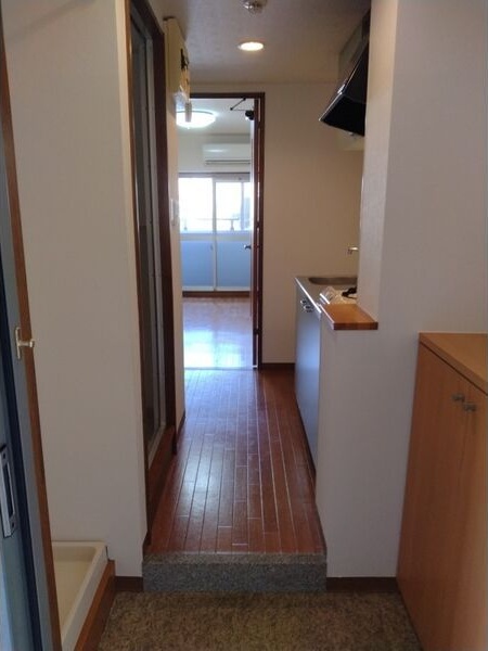 玄関　名古屋で一番初期費用の安い賃貸専門の不動産会社です(^^)