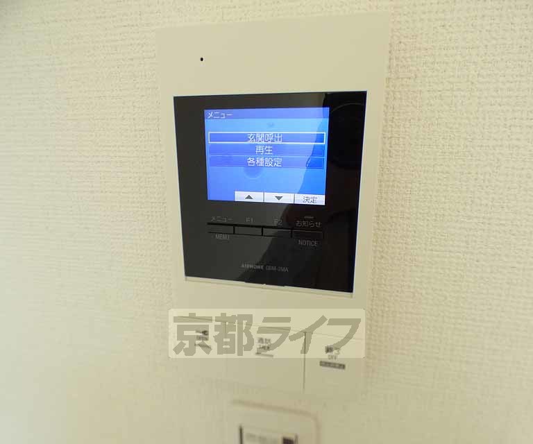 セキュリティ　新築できれいなお部屋です