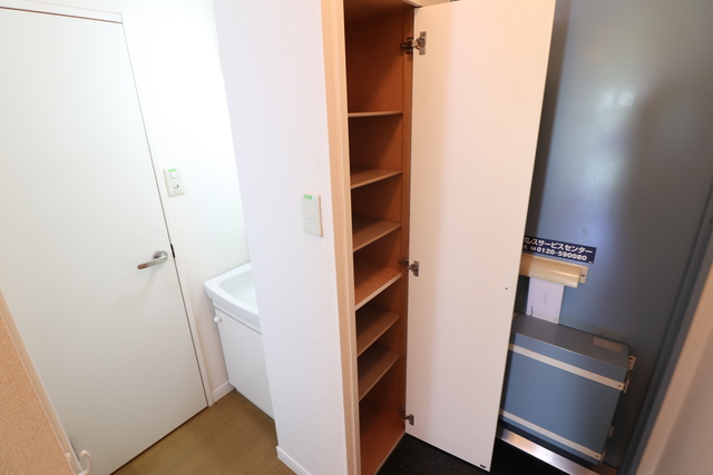 収納　シューズボックス