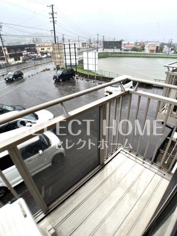 バルコニー　暖かな日差しのふりそそぐバルコニー同型タイプ