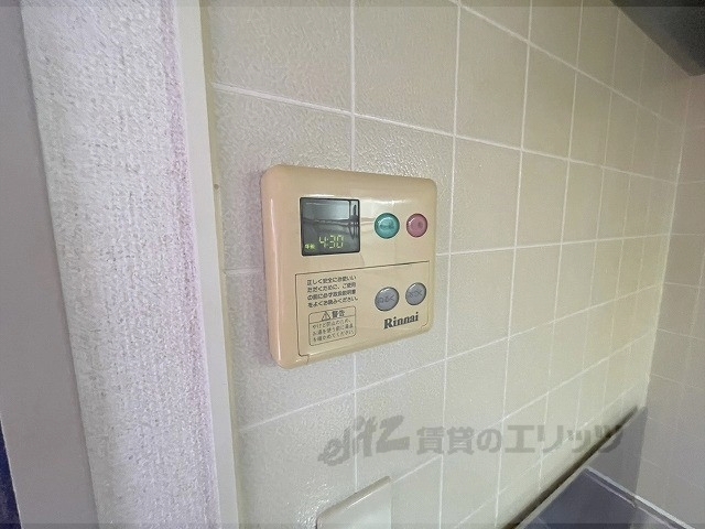 その他設備　給湯器リモコン